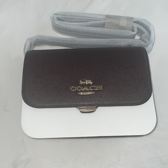 Coach Brynn Crossbody - SOLD OUT @ Coach! - Picture 5 of 7